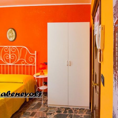 B&B Eraclio Suite บาร์เลตตา ภายนอก รูปภาพ