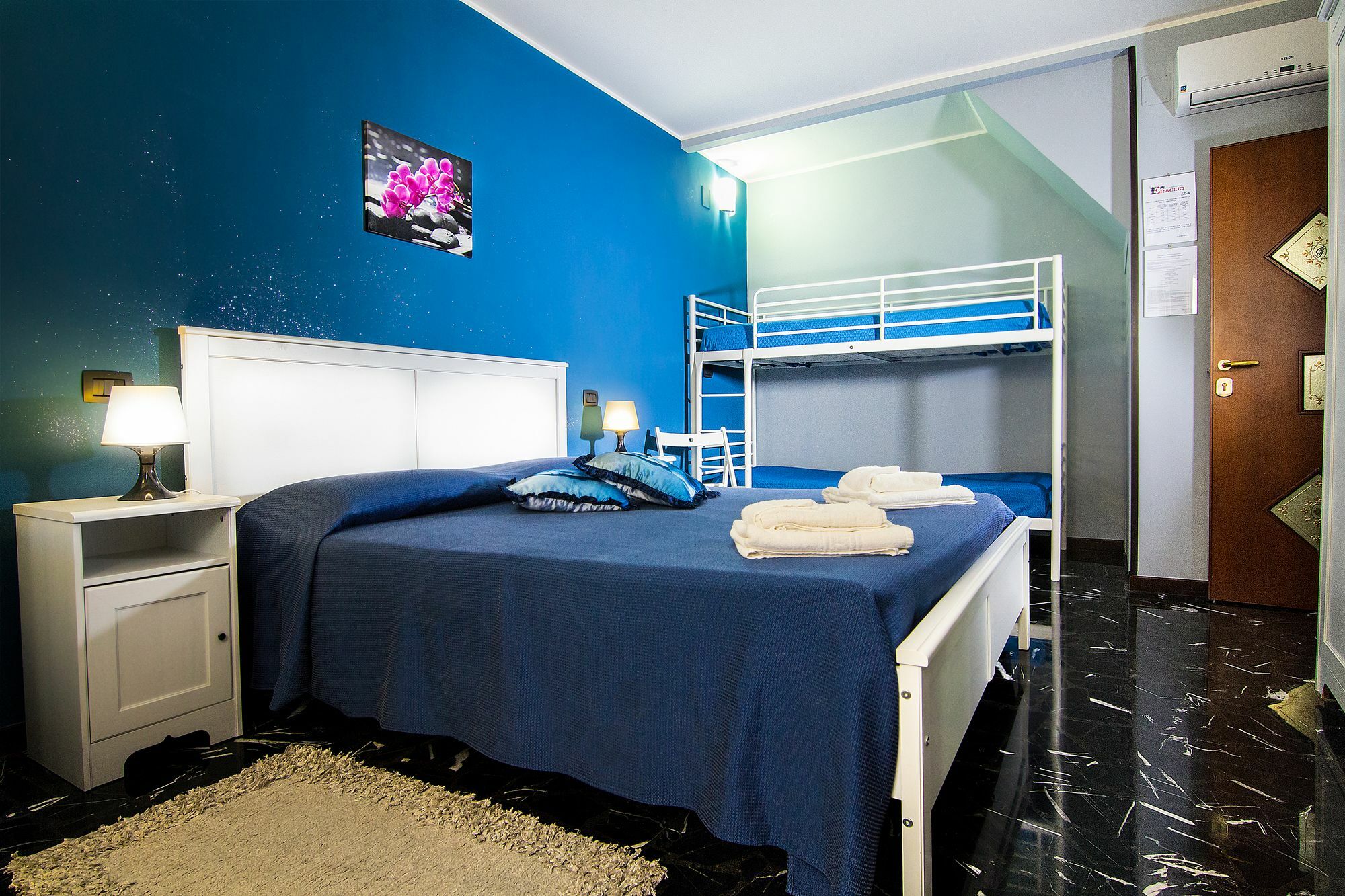 B&B Eraclio Suite บาร์เลตตา ภายนอก รูปภาพ